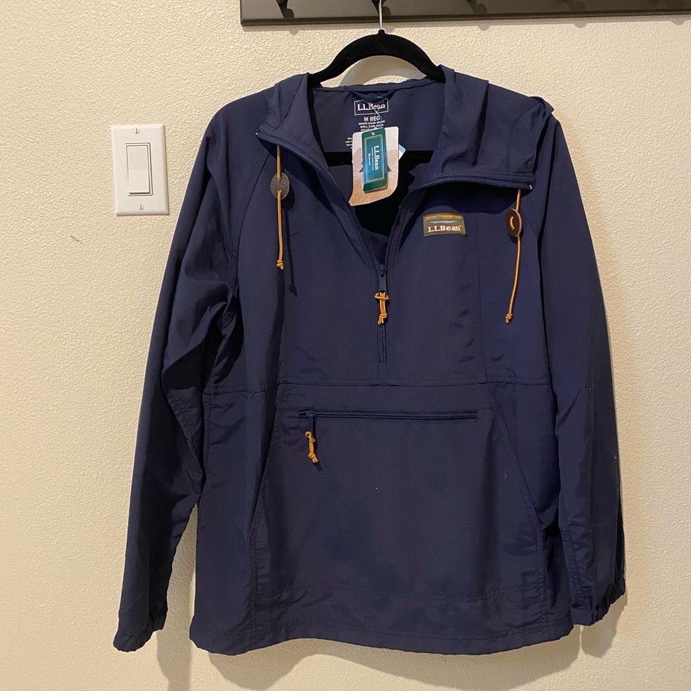 Women’s LL Bean Mountain Classic Anorak.  NWT. Size Medium.